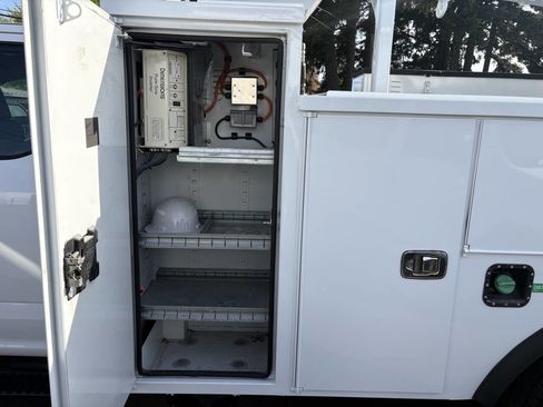 Used 2017 Ford F550 4x4 SuperCab Super Duty image 30