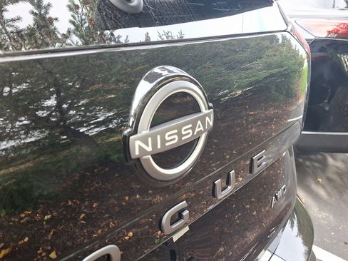 New 2026 Nissan Rogue SV image 6