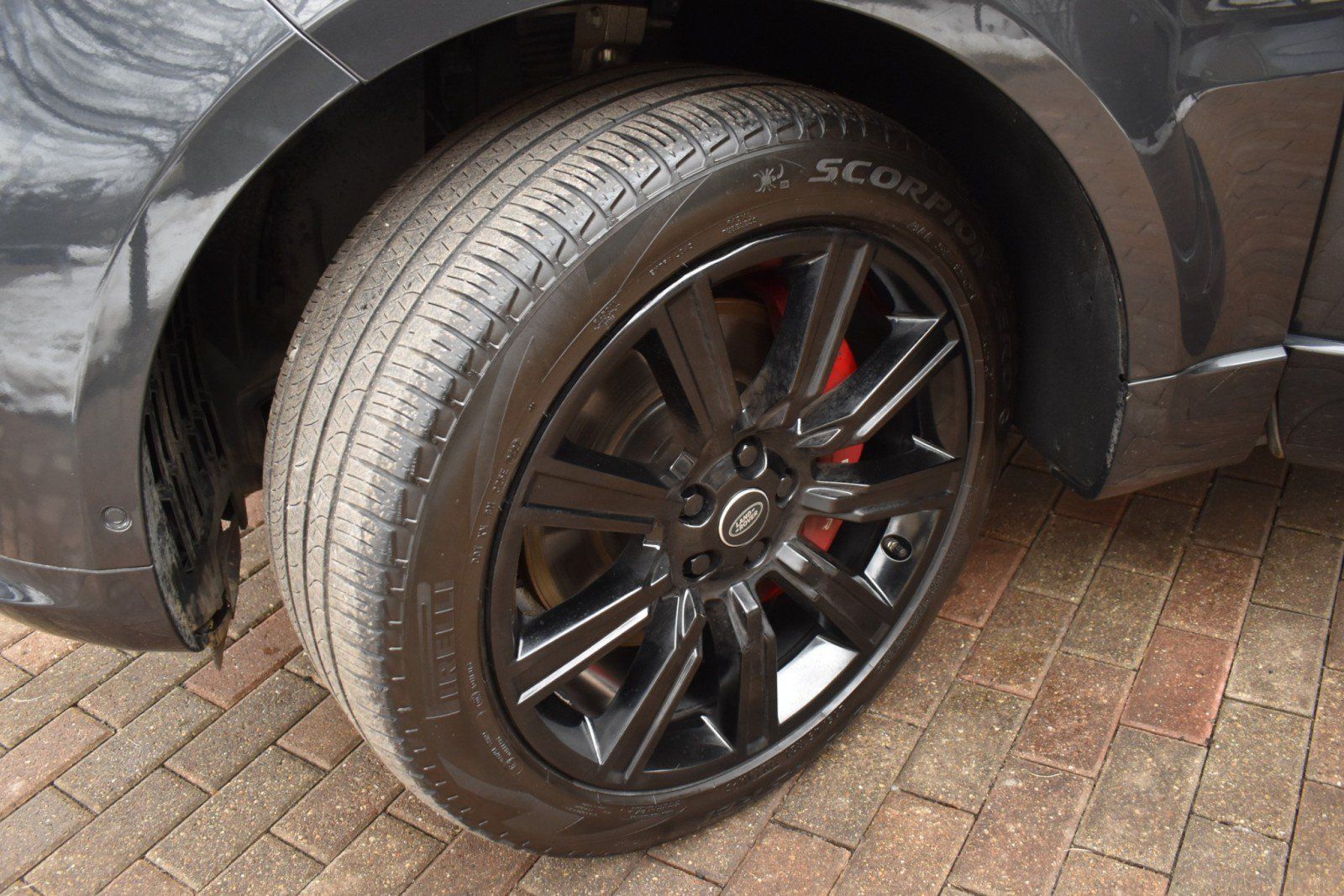 Used 2020 Land Rover Range Rover Sport HST AWD/4WD image 47