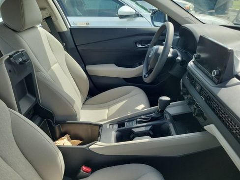 Used 2025 Honda Accord LX image 3