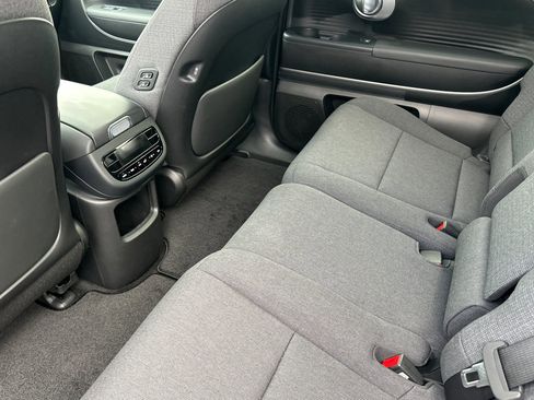 New 2026 Hyundai Ioniq 9 SE image 12