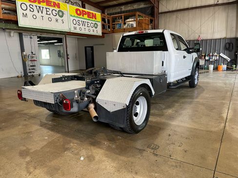 Used 2022 Ford F450 XL w/ Power Equipment Group RWD image 7