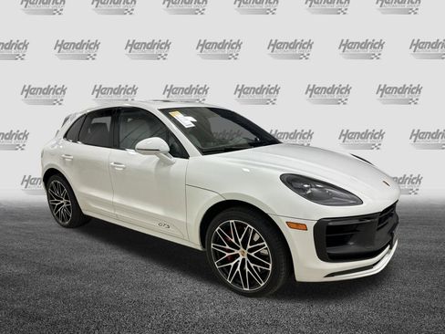 Used 2023 Porsche Macan GTS image 2