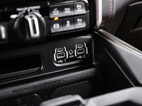 Used 2023 RAM 3500 Limited AWD/4WD image 33
