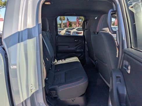 Certified 2025 Nissan Frontier PRO-4X image 14