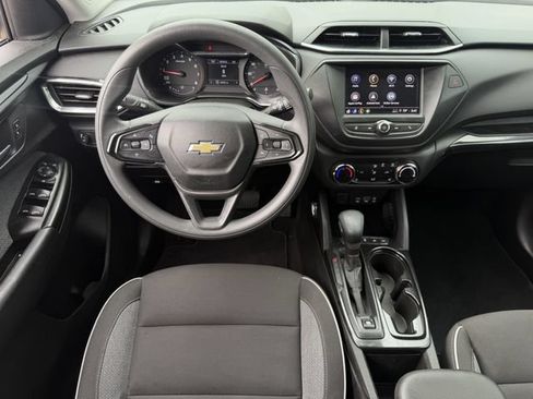Used 2022 Chevrolet TrailBlazer LT AWD/4WD image 12