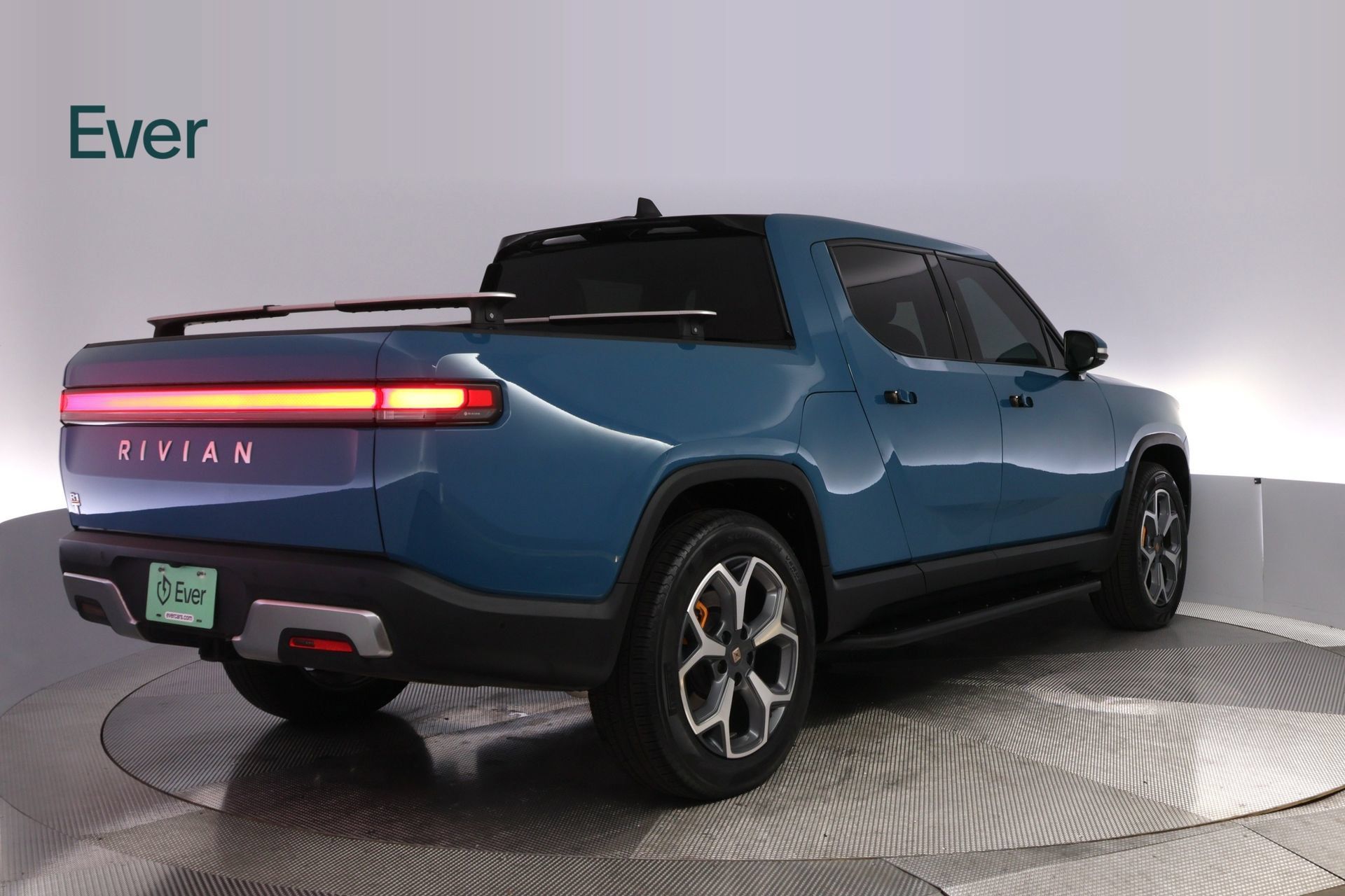 Used 2022 Rivian R1T Adventure AWD/4WD image 3