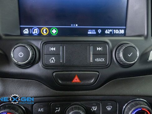Used 2020 GMC Terrain SLT w/ Preferred Package AWD/4WD image 21