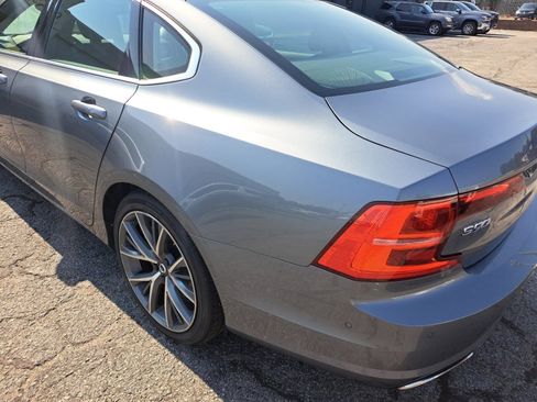 Used 2017 Volvo S90 T6 Momentum w/ Vision Package AWD/4WD image 19