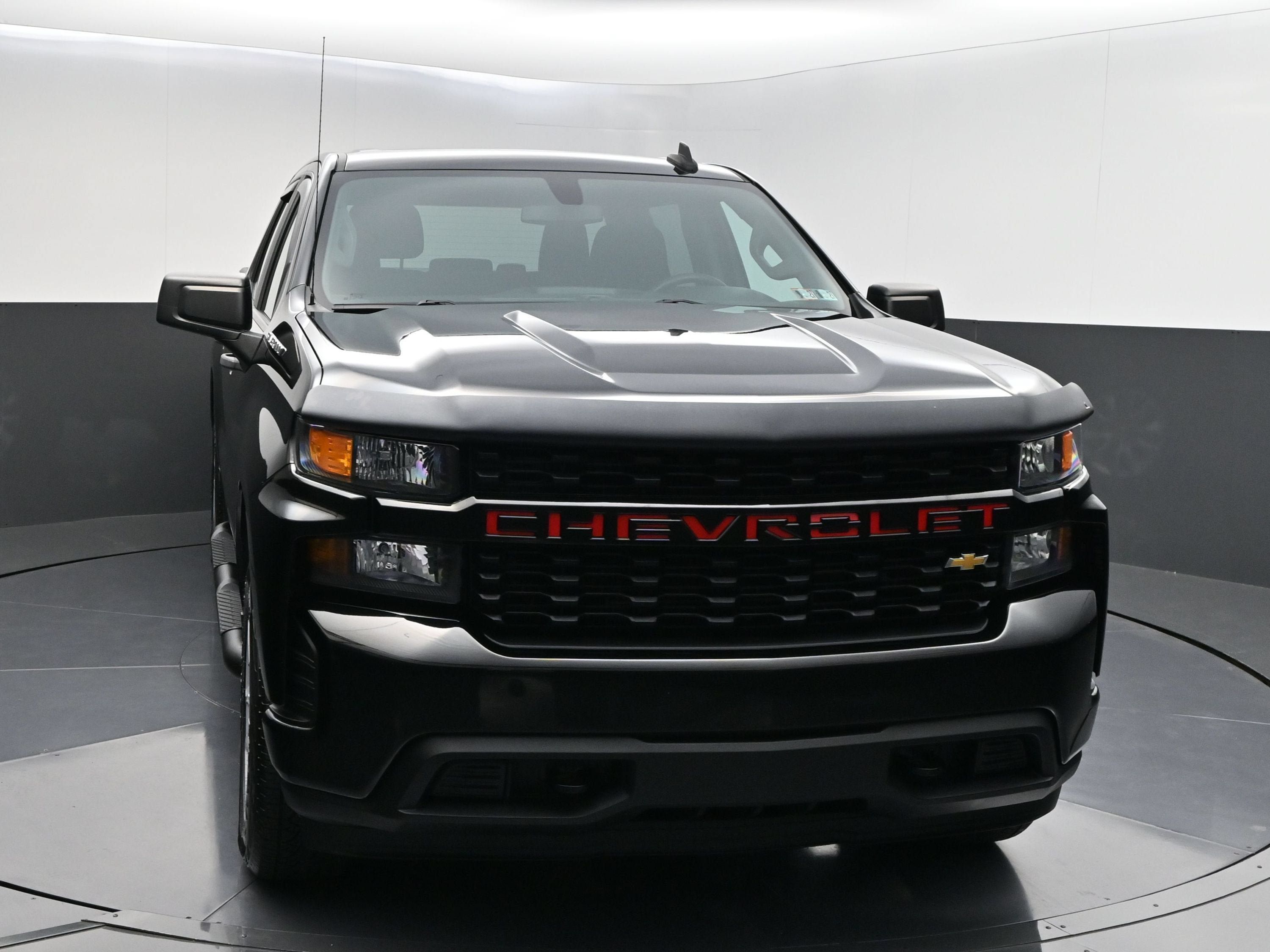 Used 2021 Chevrolet Silverado 1500 Custom AWD/4WD image 3