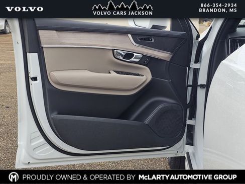 New 2026 Volvo XC90 B5 Core w/ Protection Package Premier AWD/4WD image 12