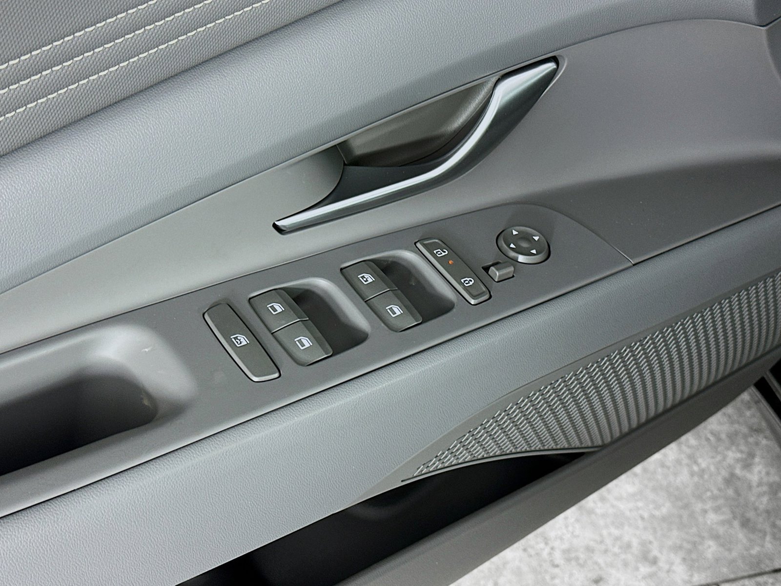 Certified 2026 Hyundai Elantra SEL Sport Premium FWD image 26