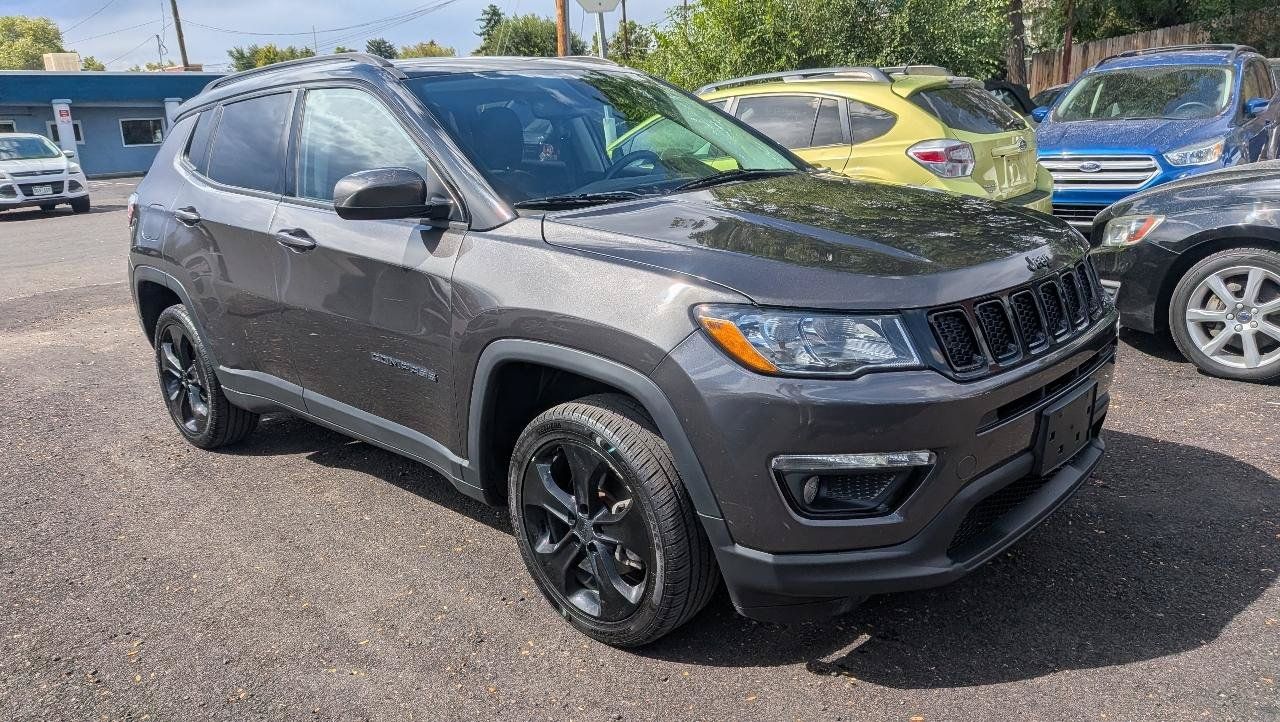 Used 2018 Jeep Compass Latitude AWD/4WD image 3