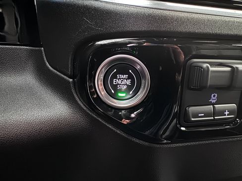 Certified 2025 Chevrolet Silverado 1500 High Country w/ Midnight Edition AWD/4WD image 23