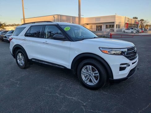 Used 2024 Ford Explorer XLT w/ Equipment Group 202A image 2