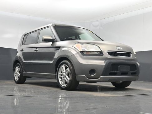 Used 2011 Kia Soul + image 32