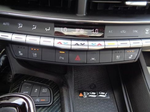 Used 2022 Cadillac CT5 Premium Luxury w/ Climate Package AWD/4WD image 31