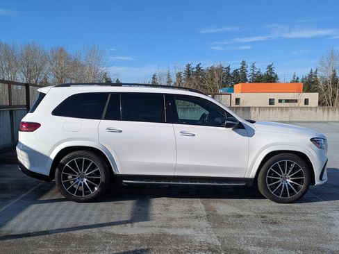 Used 2026 Mercedes-Benz GLS 450 4MATIC image 4