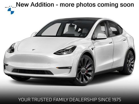 Used 2022 Tesla Model Y Long Range AWD/4WD image 1