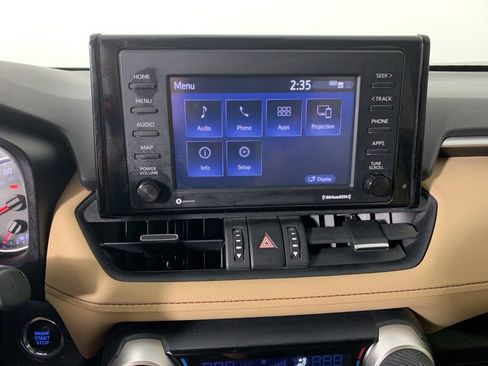 Used 2020 Toyota RAV4 XLE Premium FWD image 23