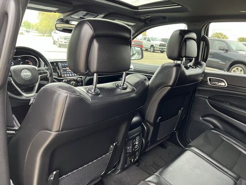 Used 2022 Jeep Grand Cherokee Laredo X image 22