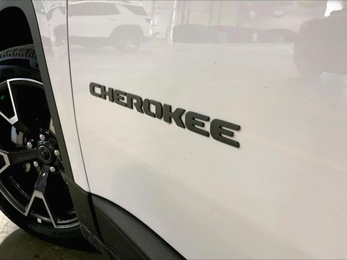 New 2026 Jeep Cherokee Overland image 20