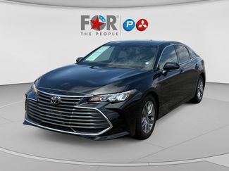 Used 2022 Toyota Avalon XLE FWD video 1