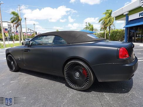 Used 2021 Rolls-Royce Dawn image 7