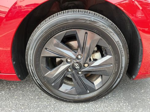 Used 2022 Hyundai Elantra SEL FWD image 7
