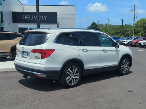 Used 2017 Honda Pilot Touring image 7