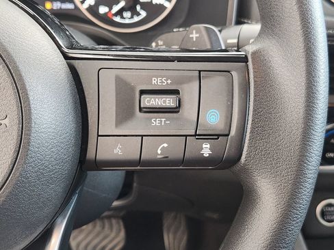 Used 2023 Nissan Rogue SV FWD image 29