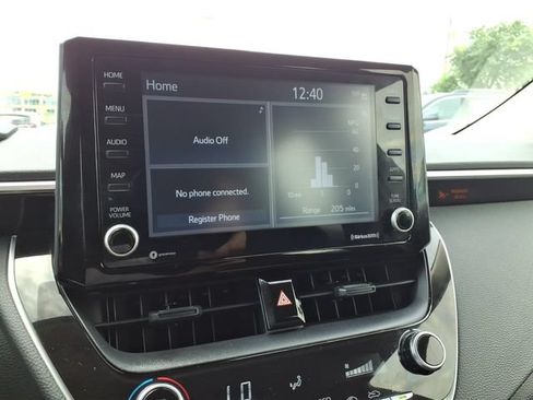 Used 2022 Toyota Corolla LE FWD image 18