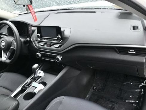 Used 2021 Nissan Altima 2.5 S FWD image 11