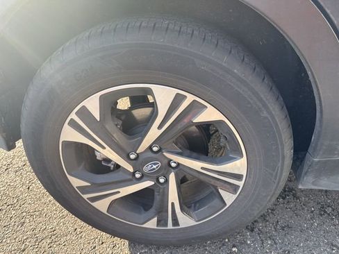 Used 2024 Subaru Crosstrek 2.0i Premium image 18