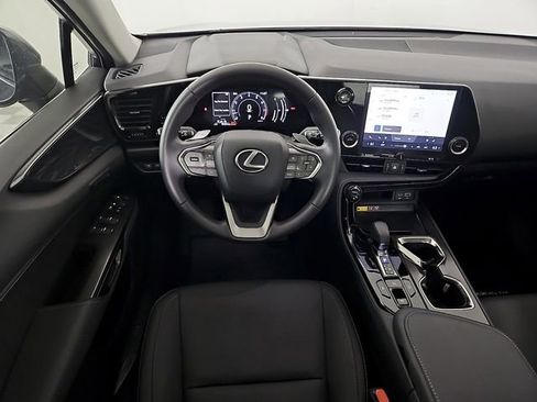 Used 2025 Lexus NX 250 FWD w/ Towing Package (2000 Lbs) image 13