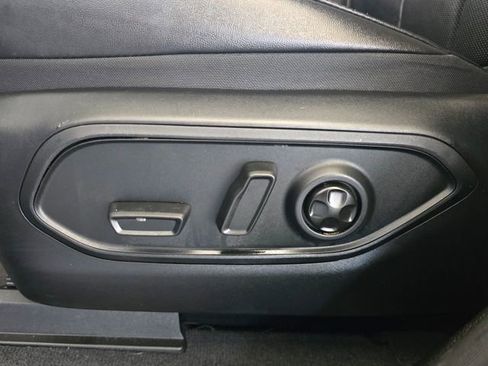 Certified 2023 Jeep Grand Cherokee L Limited w/ Luxury Tech Group II image 19