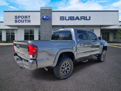 Used 2022 Toyota Tacoma SR5 w/ Technology Package RWD image 3