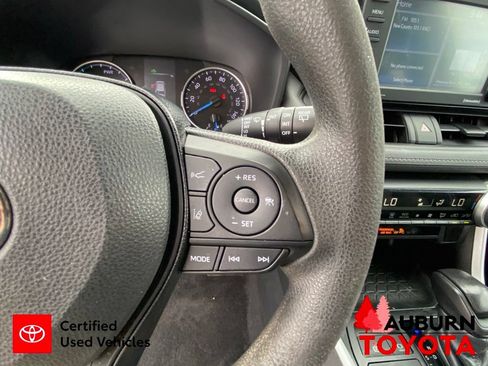 Certified 2021 Toyota RAV4 XLE w/ Convenience Package AWD/4WD image 40