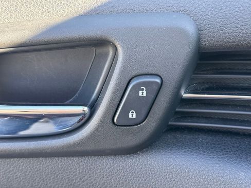 Used 2015 Chevrolet Malibu LT image 19