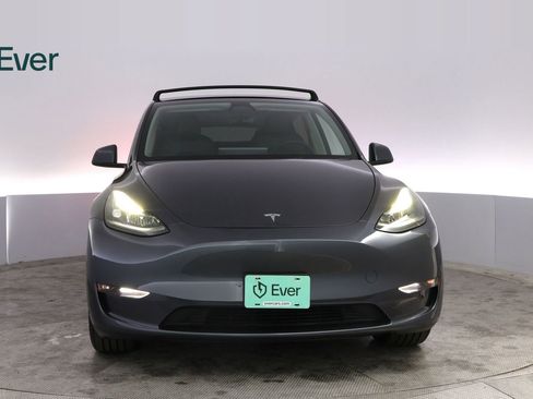 Used 2023 Tesla Model Y Long Range image 12