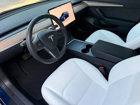Used 2023 Tesla Model 3 Standard Range RWD image 14