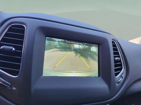 Used 2019 Jeep Compass Latitude w/ Popular Equipment Group image 22