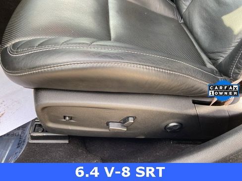 Used 2023 Chrysler 300 C image 11