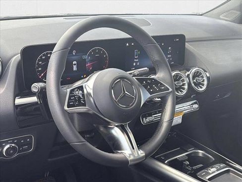 New 2025 Mercedes-Benz GLA 250 image 3