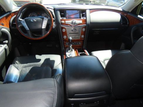 Used 2017 INFINITI QX80 w/ Deluxe Technology Package image 24