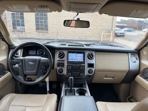 Used 2017 Ford Expedition EL XLT w/ Equipment Group 202A AWD/4WD image 10