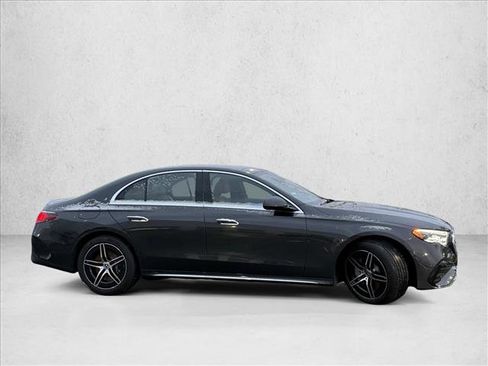 Used 2024 Mercedes-Benz E 450 4MATIC Sedan image 4