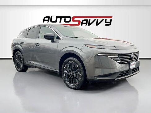 Used 2025 Nissan Murano Platinum w/ Cargo Package image 1