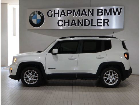 Used 2021 Jeep Renegade Latitude FWD image 3