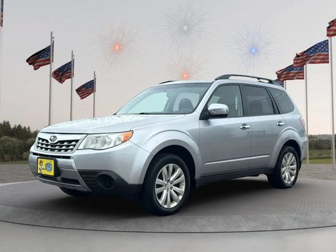 Used 2012 Subaru Forester 2.5X Premium w/ All-Weather Pkg AWD/4WD image 3